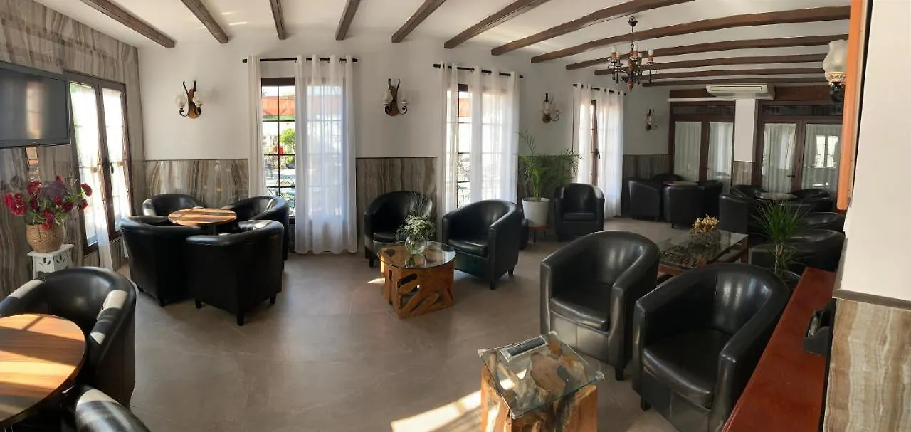 Hotel Mirasierra كوتو ريوس 2*,