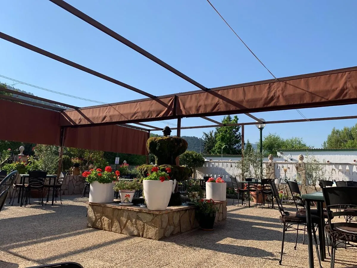 Hotel Mirasierra كوتو ريوس 2*,